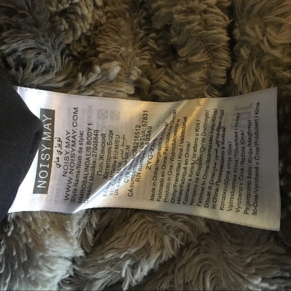 Noisy May Rosalinda Bodysuit Black V Neck - Picture 7 of 7